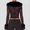 Cardigan Noemy in pizzo trasparente con bordi in pelliccia sintetica, colore nero Cardigan Noemy in pizzo trasparente con bordi in pelliccia sintetica, colore nero