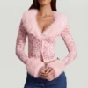 Cardigan Noemy in pizzo trasparente con bordi in pelliccia sintetica, colore rosa Cardigan Noemy in pizzo trasparente con bordi in pelliccia sintetica, colore rosa