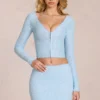 Cardigan scollato in pizzo Odelia in blu polvere Cardigan scollato in pizzo Odelia in blu polvere