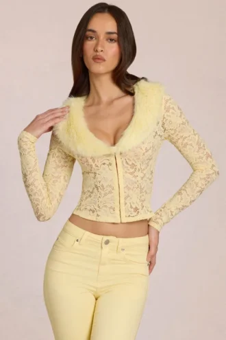 Cardigan Solaya in pizzo con bordi in pelliccia sintetica, giallo limone
