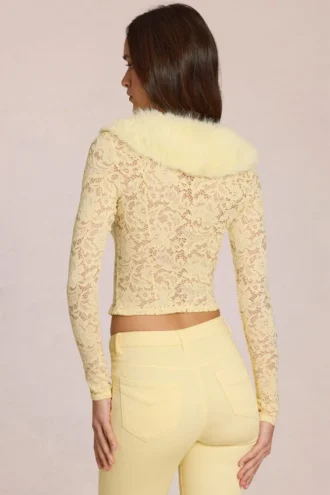 Cardigan Solaya in pizzo con bordi in pelliccia sintetica, giallo limone