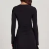 Carielle Vestito corto svasato in morbido jersey con scollo rotondo, nero Carielle Vestito corto svasato in morbido jersey con scollo rotondo, nero