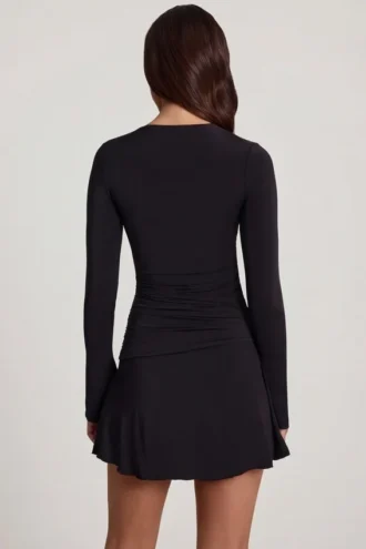 Carielle Vestito corto svasato in morbido jersey con scollo rotondo, nero Carielle Vestito corto svasato in morbido jersey con scollo rotondo, nero