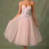 Corsetto senza coppe con lacci decorati Elia in rosa floreale Corsetto senza coppe con lacci decorati Elia in rosa floreale