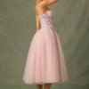Corsetto senza coppe con lacci decorati Elia in rosa floreale Corsetto senza coppe con lacci decorati Elia in rosa floreale