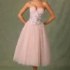 Corsetto senza coppe con lacci decorati Elia in rosa floreale Corsetto senza coppe con lacci decorati Elia in rosa floreale