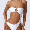 Costume intero a fascia con cut-out e decorazioni in perline Miami in bianco Costume intero a fascia con cut-out e decorazioni in perline Miami in bianco