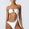 Costume intero a fascia con cut-out e decorazioni in perline Miami in bianco Costume intero a fascia con cut-out e decorazioni in perline Miami in bianco