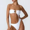 Costume intero a fascia con cut-out e decorazioni in perline Miami in bianco Costume intero a fascia con cut-out e decorazioni in perline Miami in bianco