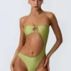 Costume intero a fascia con cut-out e decorazioni in perline Miami in verde pera Costume intero a fascia con cut-out e decorazioni in perline Miami in verde pera