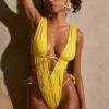 Costume intero Syros con cut-out arricciati in giallo dorato Costume intero Syros con cut-out arricciati in giallo dorato