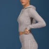 Felpa con cappuccio e zip in maglia a trecce grigio melange Felpa con cappuccio e zip in maglia a trecce grigio melange