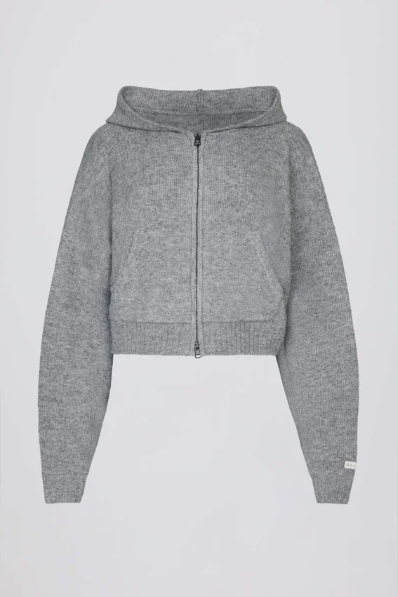 Felpa corta con cappuccio e zip in morbida maglia, colore grigio Felpa corta con cappuccio e zip in morbida maglia, colore grigio