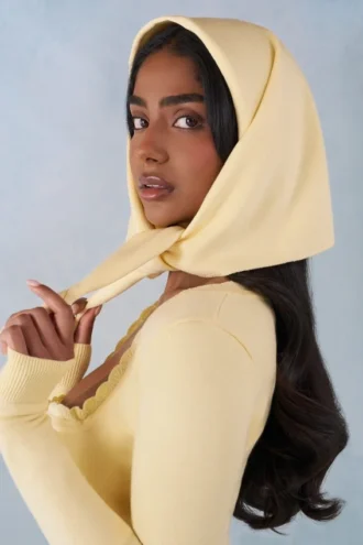 Foulard in maglia Aviana in giallo burro