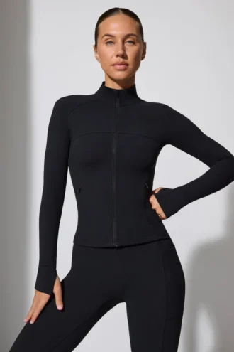 Giacca con zip a maniche lunghe in nero