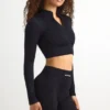Giacca corta con zip FlexiRib in nero Giacca corta con zip FlexiRib in nero