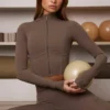 Giacca corta con zip Soft Active in color Cacao