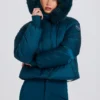 Giacca da sci corta impermeabile con cappuccio in pelliccia sintetica, colore verde acqua Giacca da sci corta impermeabile con cappuccio in pelliccia sintetica, colore verde acqua