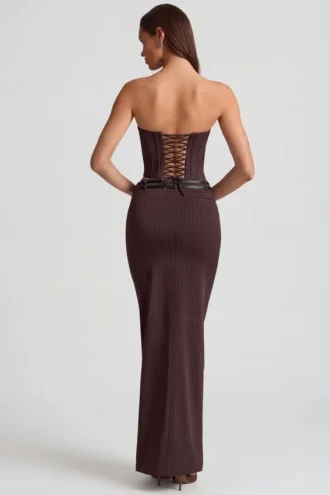 Gonna lunga a vita bassa a righe sottili Liora in marrone cioccolato