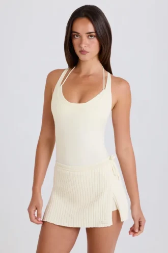 Gonna-pantaloncino avvolgente in maglia a coste color crema
