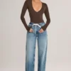 Jeans a gamba dritta con coulisse Faedra in lavaggio medio Jeans a gamba dritta con coulisse Faedra in lavaggio medio