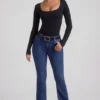 Jeans a vita alta svasati Jacey in lavaggio indaco Jeans a vita alta svasati Jacey in lavaggio indaco