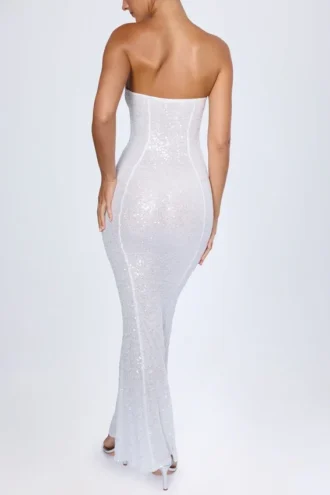Kinsley Abito lungo a fascia con cut-out decorato in bianco