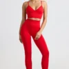 Leggings a vita alta Define Luxe in rosso Leggings a vita alta Define Luxe in rosso