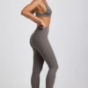 Leggings a vita alta in modal a coste Linnea Petite in grigio Leggings a vita alta in modal a coste Linnea Petite in grigio