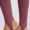Leggings a vita media con staffa e risvolto in Acai