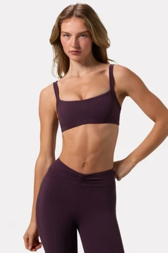 Reggiseno sportivo Soft Active con cuciture a vista in color prugna Reggiseno sportivo Soft Active con cuciture a vista in color prugna