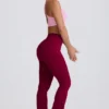 Leggings svasati Soft Active con tasche e vita a V in bordeaux Leggings svasati Soft Active con tasche e vita a V in bordeaux