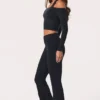 Leggings svasati Soft Active con vita a V in nero Leggings svasati Soft Active con vita a V in nero
