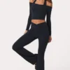 Leggings svasati Soft Active con vita a V in nero Leggings svasati Soft Active con vita a V in nero
