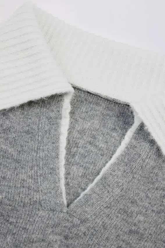 Maglione corto con collo a strati in maglia morbida, colore grigio Maglione corto con collo a strati in maglia morbida, colore grigio