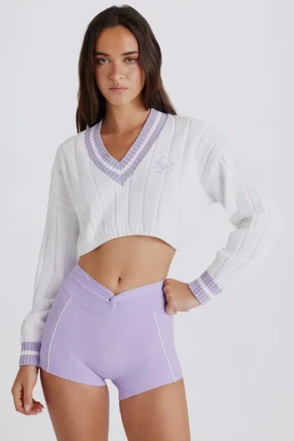 Maglione corto in maglia a trecce di cotone nei colori Lilla e Avorio