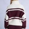 Maglione oversize a collo alto in maglia bordeaux Maglione oversize a collo alto in maglia bordeaux