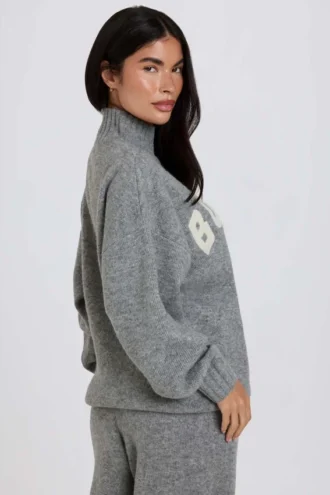 Maglione oversize in morbida maglia grigia Maglione oversize in morbida maglia grigia