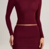 Mini gonna a vita media con arricciature in modal Cali, colore rosso vino Mini gonna a vita media con arricciature in modal Cali, colore rosso vino