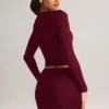 Mini gonna a vita media con arricciature in modal Cali, colore rosso vino Mini gonna a vita media con arricciature in modal Cali, colore rosso vino