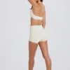Mini shorts a vita alta color crema Mini shorts a vita alta color crema