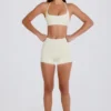 Mini shorts a vita alta color crema Mini shorts a vita alta color crema