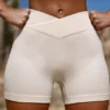 Mini shorts a vita alta FlexiRib in avorio Mini shorts a vita alta FlexiRib in avorio
