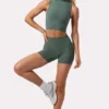 Mini shorts a vita alta Soft Active in kaki Mini shorts a vita alta Soft Active in kaki