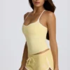 Mini shorts a vita bassa in giallo limone