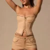 Mini shorts a vita bassa Zoryelle in color cuoio Mini shorts a vita bassa Zoryelle in color cuoio