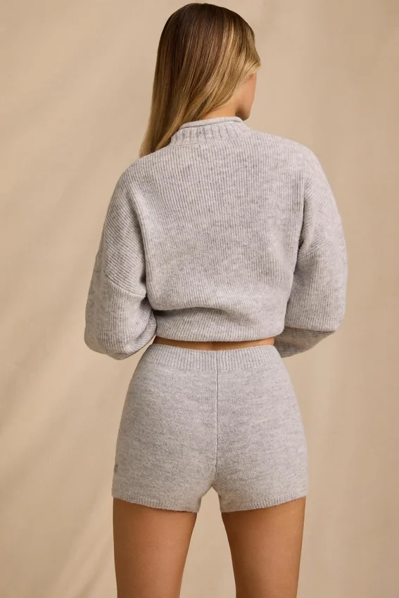 Mini shorts in maglia a vita media in grigio ghiaccio melange Mini shorts in maglia a vita media in grigio ghiaccio melange