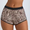 Mini shorts Praia con stampa leopardata Mini shorts Praia con stampa leopardata