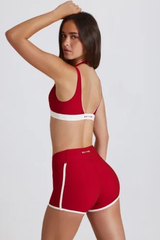 Mini shorts Soft Active a contrasto in rosso scuro Mini shorts Soft Active a contrasto in rosso scuro