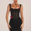 Miniabito con gonna drappeggiata e corsetto Miller in nero Miniabito con gonna drappeggiata e corsetto Miller in nero